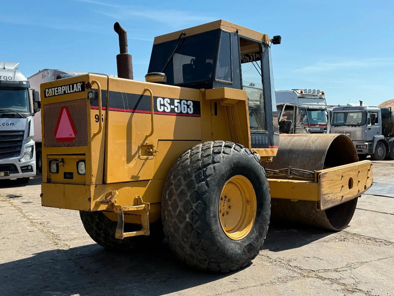 CAT Caterpillar CS 563 Roller with vibration - Compactor: picture 4 CAT Caterpillar CS 563 Roller with vibration - Compactor: picture 4