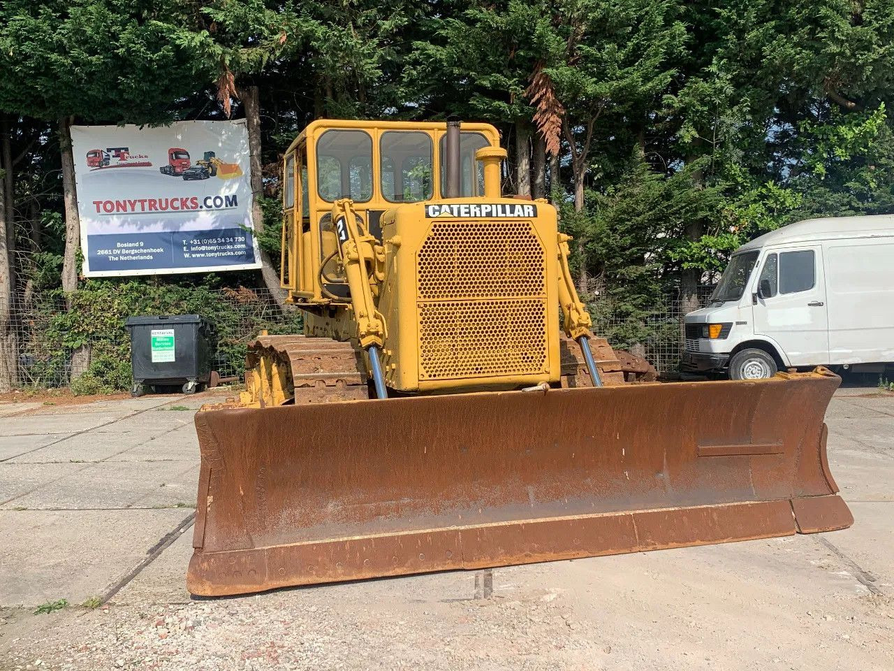 CAT Caterpillar D7E Bulldozer with ripper CLUTCH DEF CAT D7E Bulldozer with ripper CLUTCH DEFECT - Bulldozer: picture 1 CAT Caterpillar D7E Bulldozer with ripper CLUTCH DEF CAT D7E Bulldozer with ripper CLUTCH DEFECT - Bulldozer: picture 1