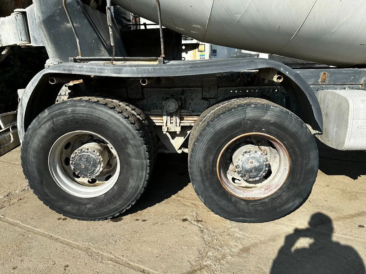 DAF CF 85.430 8X4 9m3 Mixer Spring/Spring ZF Manual - Concrete mixer truck: picture 5 DAF CF 85.430 8X4 9m3 Mixer Spring/Spring ZF Manual - Concrete mixer truck: picture 5