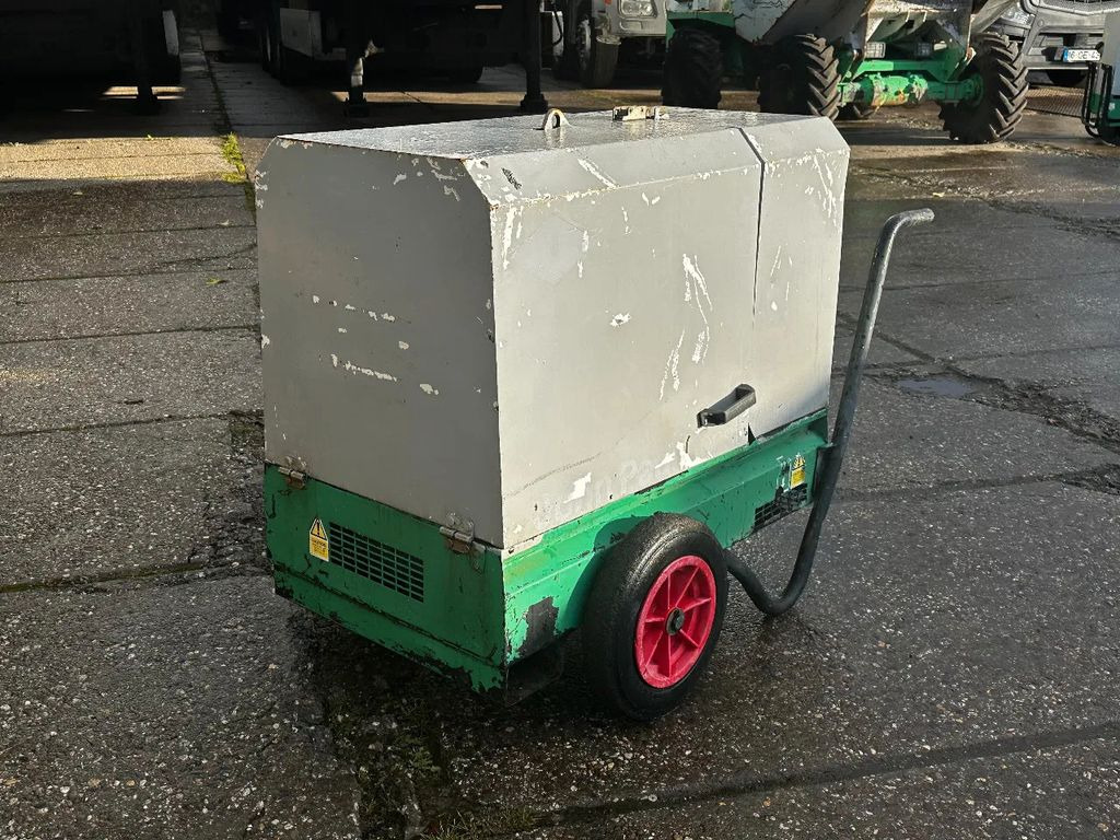 HARRINGTON HRD060D 6 KVA GENERATOR 110V+230V - Generator set: picture 5 HARRINGTON HRD060D 6 KVA GENERATOR 110V+230V - Generator set: picture 5