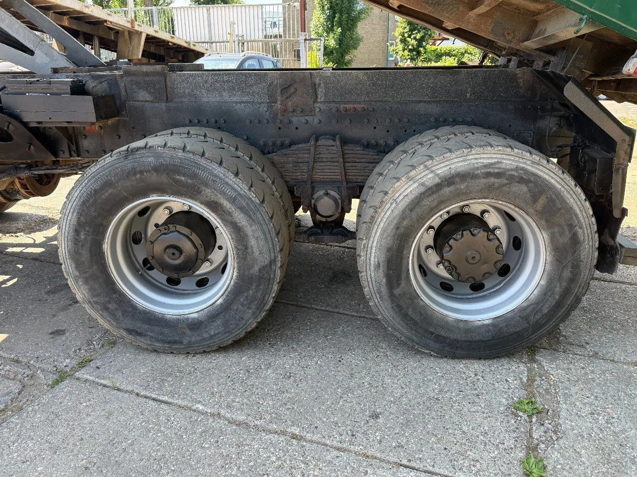 MAN 35.372 8X4 Tipper Spring/Spring ZF Manual Gear E - Tipper: picture 5 MAN 35.372 8X4 Tipper Spring/Spring ZF Manual Gear E - Tipper: picture 5