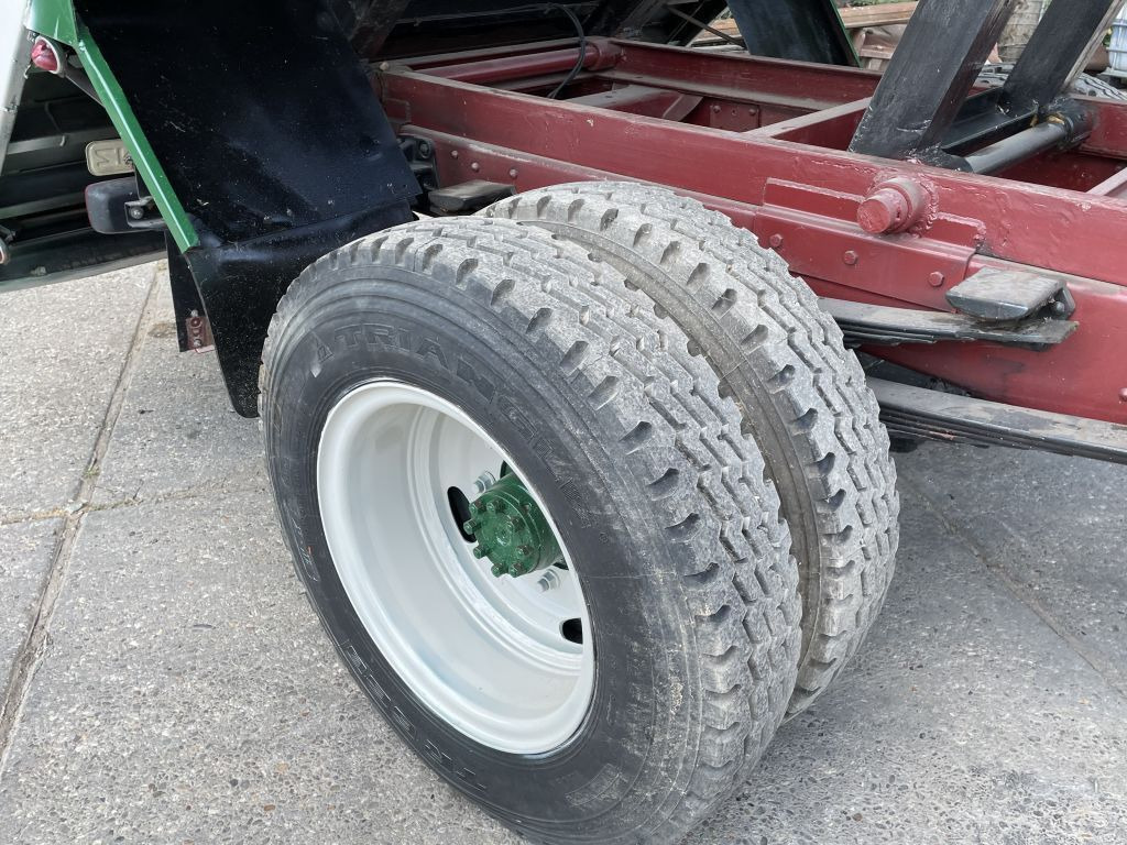 Mercedes-Benz 911 4X2 Tipper Manual Gear Spring/Spring *Top co Mercedes-Benz 911 4X2 Tipper Manual Gear Spring/Spring *Top co - Tipper: picture 5 Mercedes-Benz 911 4X2 Tipper Manual Gear Spring/Spring *Top co Mercedes-Benz 911 4X2 Tipper Manual Gear Spring/Spring *Top co - Tipper: picture 5