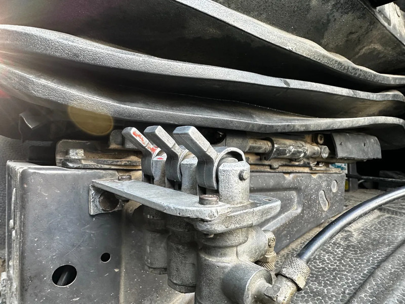 Tipper, Crane truck Mercedes-Benz SK 1935 V8 4X2 Tipper Spring/Spring AMCO V825 9T Crane: picture 6 Tipper, Crane truck Mercedes-Benz SK 1935 V8 4X2 Tipper Spring/Spring AMCO V825 9T Crane: picture 6