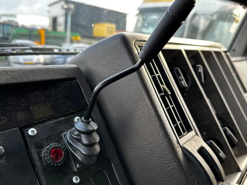 Tipper, Crane truck Mercedes-Benz SK 1935 V8 4X2 Tipper Spring/Spring AMCO V825 9T Crane: picture 9 Tipper, Crane truck Mercedes-Benz SK 1935 V8 4X2 Tipper Spring/Spring AMCO V825 9T Crane: picture 9