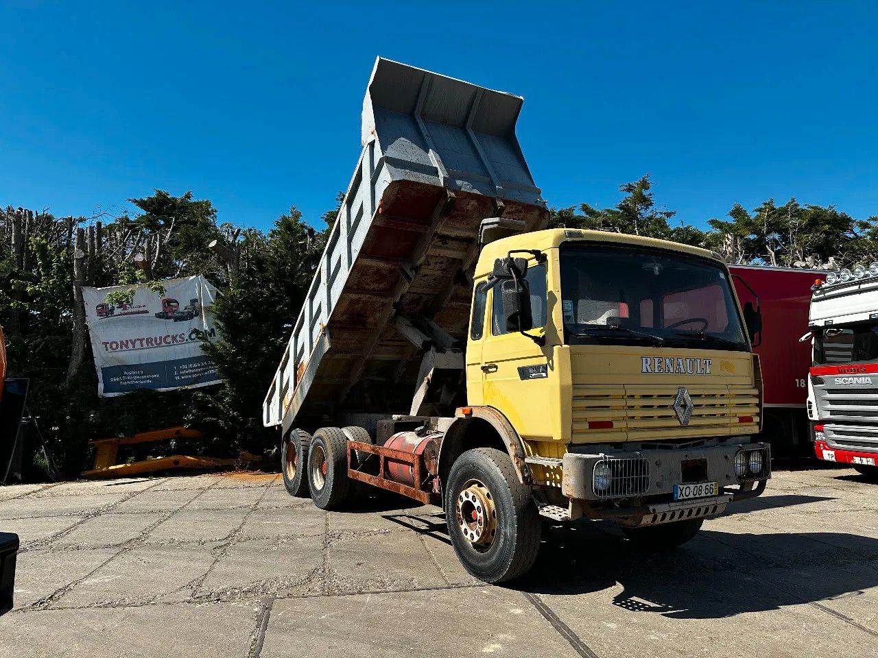Renault G300 6X4 Tipper Spring/Spring Manual gearbox - Tipper: picture 1 Renault G300 6X4 Tipper Spring/Spring Manual gearbox - Tipper: picture 1