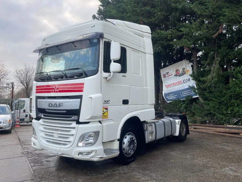 DAF XF 460 4X2 Tractor-unit Spring/Air Retarder DAF XF 106.460 4X2 Tractor-unit Spring/Air Retarder - Tractor unit: picture 2 DAF XF 460 4X2 Tractor-unit Spring/Air Retarder DAF XF 106.460 4X2 Tractor-unit Spring/Air Retarder - Tractor unit: picture 2