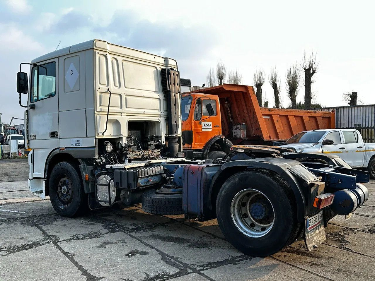 DAF XF 95.380 4X2 Tractor-unit Spring/Air ZF Manual DAF XF 95.380 4X2 Tractor-unit Spring/Air ZF Manual - Tractor unit: picture 3 DAF XF 95.380 4X2 Tractor-unit Spring/Air ZF Manual DAF XF 95.380 4X2 Tractor-unit Spring/Air ZF Manual - Tractor unit: picture 3