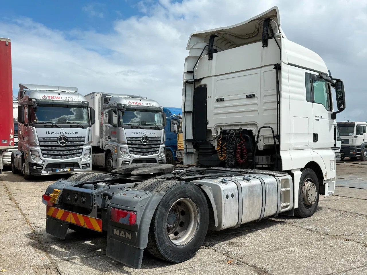 MAN TGX 18.480 4X2 Tractor-unit Spring/Air Retarder - Tractor unit: picture 4 MAN TGX 18.480 4X2 Tractor-unit Spring/Air Retarder - Tractor unit: picture 4