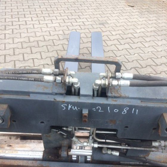 SHB-LEWA Fork positioner - Attachment for Material handling equipment: picture 4 SHB-LEWA Fork positioner - Attachment for Material handling equipment: picture 4