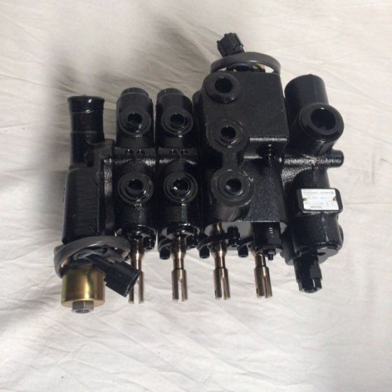 Hyd. control valve 4V - Hydraulic valve for Material handling equipment: picture 2 Hyd. control valve 4V - Hydraulic valve for Material handling equipment: picture 2