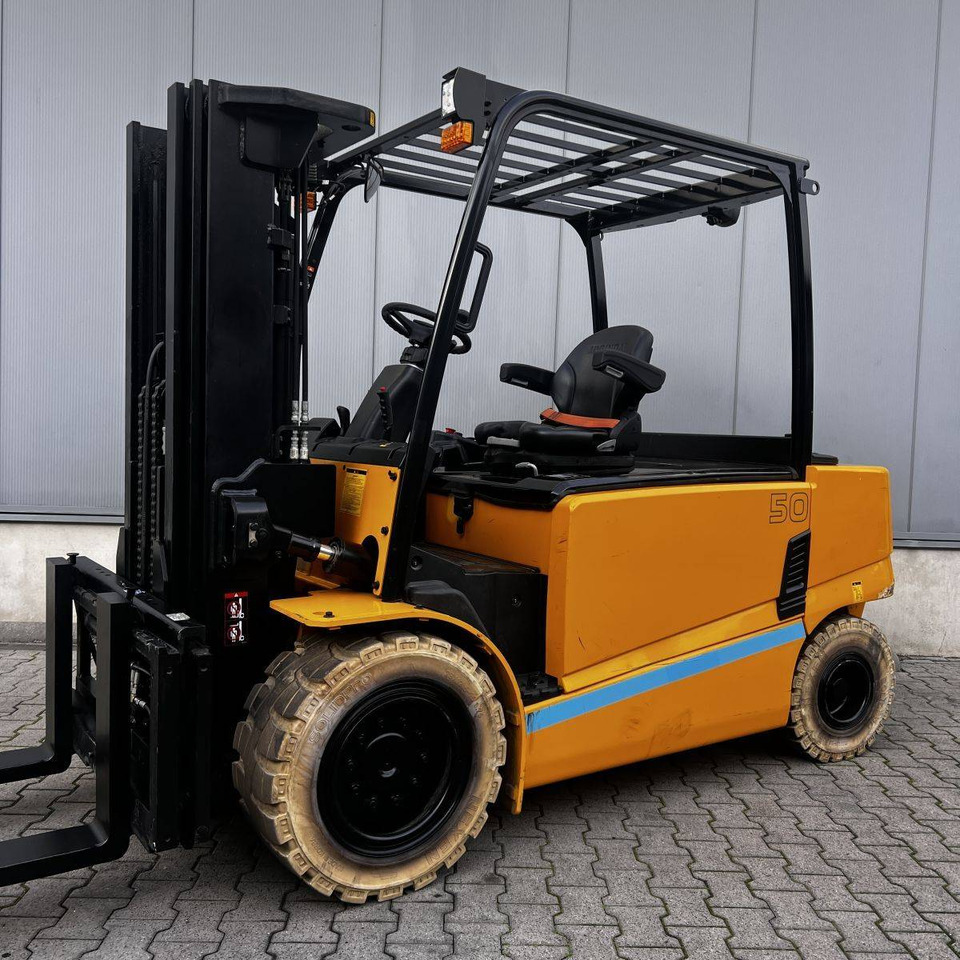 Hyundai HX50B-9 - Electric forklift: picture 1 Hyundai HX50B-9 - Electric forklift: picture 1