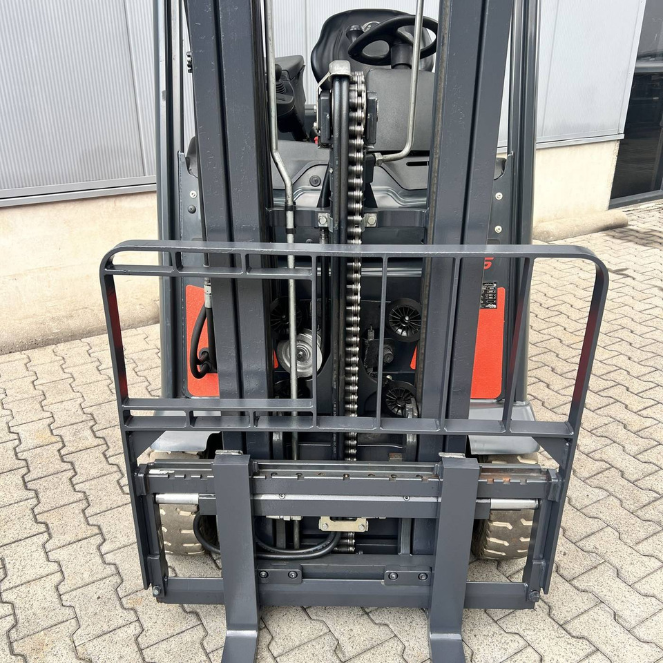 Linde E16H (386-02) EVO - Electric forklift: picture 3 Linde E16H (386-02) EVO - Electric forklift: picture 3
