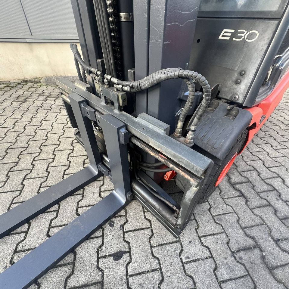 Electric forklift Linde E30 (336-02): picture 15 Electric forklift Linde E30 (336-02): picture 15