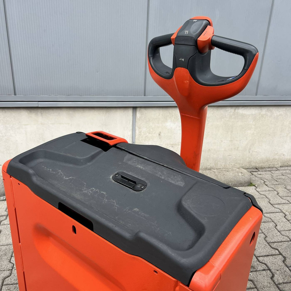 Linde T16 (1152) - Pallet truck: picture 3 Linde T16 (1152) - Pallet truck: picture 3
