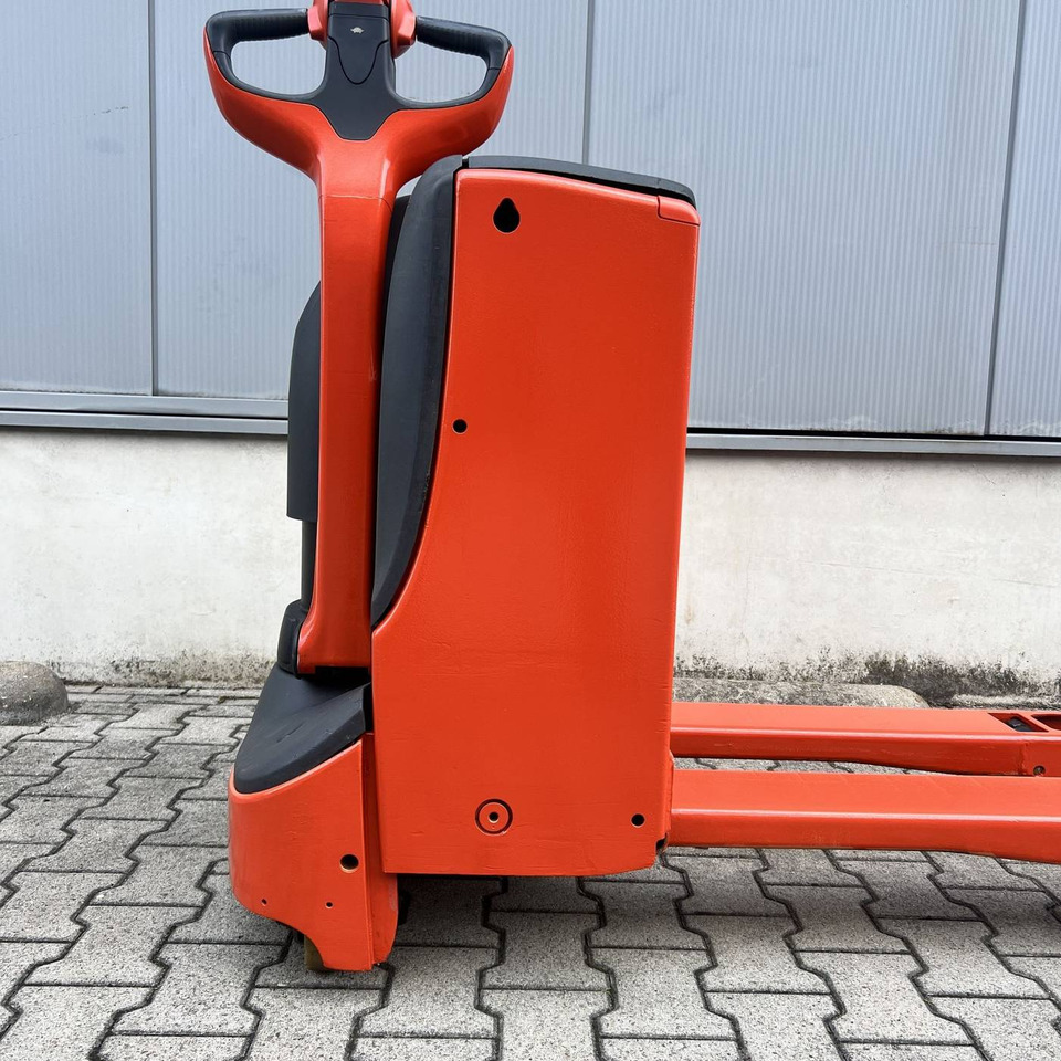Linde T16 (1152) - Pallet truck: picture 4 Linde T16 (1152) - Pallet truck: picture 4