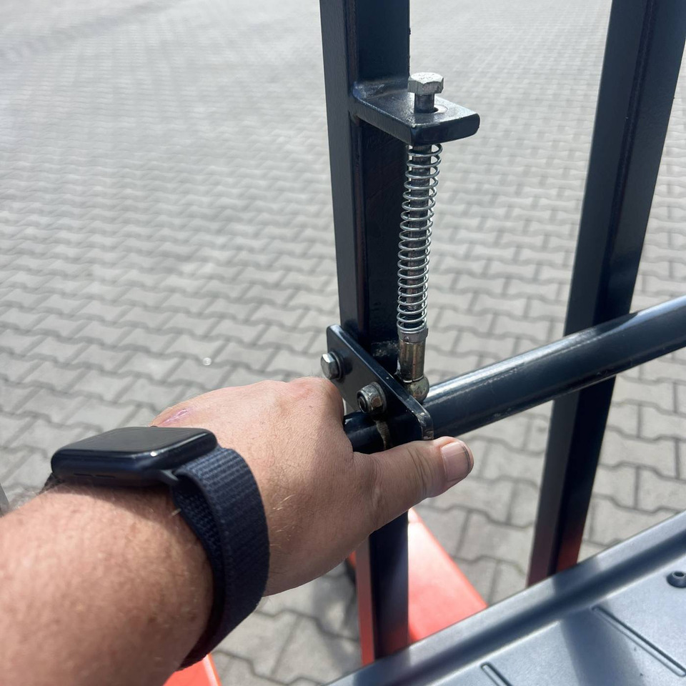 Linde T16 (1152) - Pallet truck: picture 3 Linde T16 (1152) - Pallet truck: picture 3