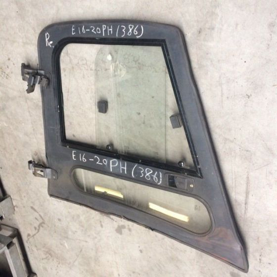Right door for Linde, Series 386 - Door and parts for Material handling equipment: picture 1 Right door for Linde, Series 386 - Door and parts for Material handling equipment: picture 1
