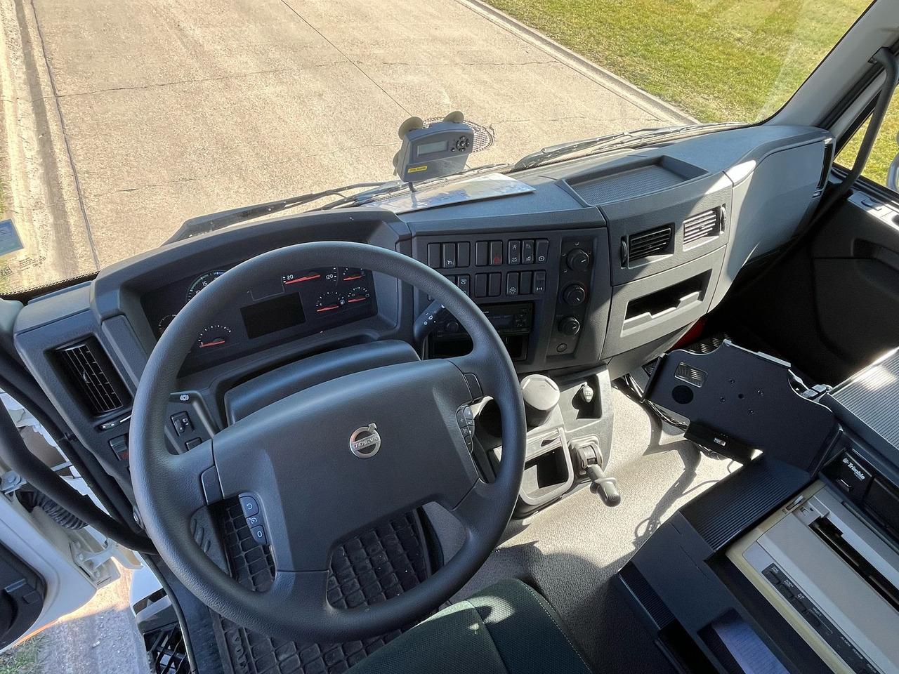 New Tank truck VOLVO FL: picture 6 New Tank truck VOLVO FL: picture 6