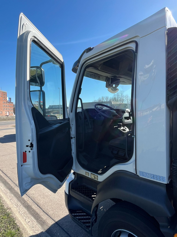 New Tank truck VOLVO FL: picture 15 New Tank truck VOLVO FL: picture 15