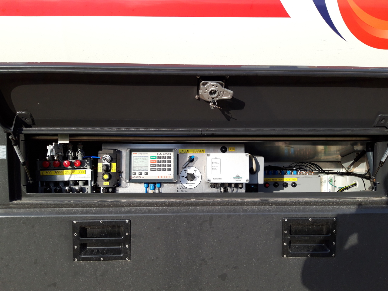 VOLVO FM - Tank truck: picture 2 VOLVO FM - Tank truck: picture 2