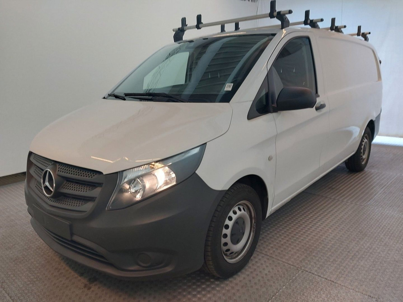 Mercedes-Benz Vito Kasten 114 CDI lang,Klima,AHK,Regale,Kamera - Small van: picture 1 Mercedes-Benz Vito Kasten 114 CDI lang,Klima,AHK,Regale,Kamera - Small van: picture 1