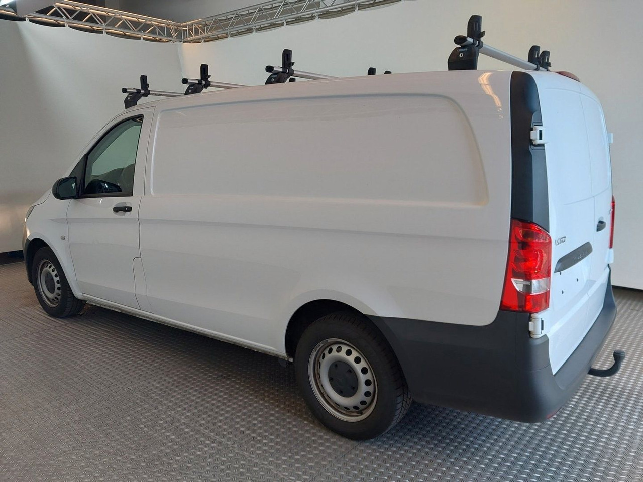 Mercedes-Benz Vito Kasten 114 CDI lang,Klima,AHK,Regale,Kamera - Small van: picture 5 Mercedes-Benz Vito Kasten 114 CDI lang,Klima,AHK,Regale,Kamera - Small van: picture 5