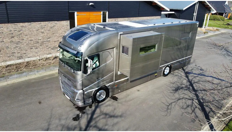 Volvo Motorhome Pop-out - Garage - 4.780KM - New condition FH 540 - Camper: picture 1 Volvo Motorhome Pop-out - Garage - 4.780KM - New condition FH 540 - Camper: picture 1