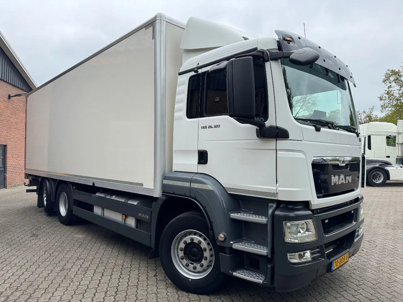 MAN TGS 26.320 EEV Koffer Stuuras AHK 3.000KG LBW 360.390KM! NL TRUCK - Box truck: picture 2 MAN TGS 26.320 EEV Koffer Stuuras AHK 3.000KG LBW 360.390KM! NL TRUCK - Box truck: picture 2