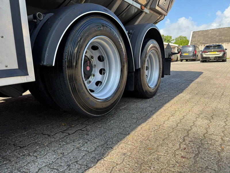 Magyar VM Tarm 19.000L RVS/INOX Melk/Milk/Milch Food 3 Rooms Liftas - Tank semi-trailer: picture 5 Magyar VM Tarm 19.000L RVS/INOX Melk/Milk/Milch Food 3 Rooms Liftas - Tank semi-trailer: picture 5