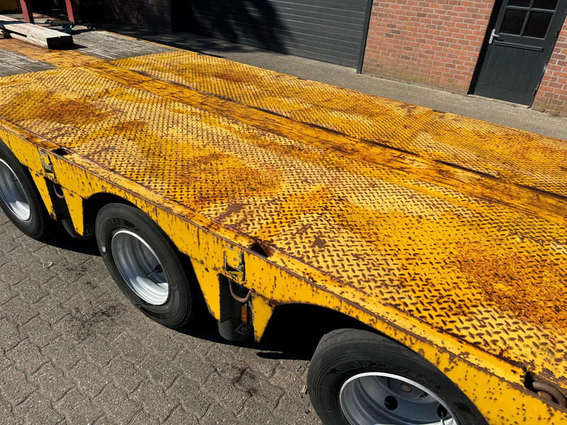Nooteboom OSDS-48-03V 6M Uitschuifbaar Naloop stuuras Verbreders - Low loader semi-trailer: picture 4 Nooteboom OSDS-48-03V 6M Uitschuifbaar Naloop stuuras Verbreders - Low loader semi-trailer: picture 4