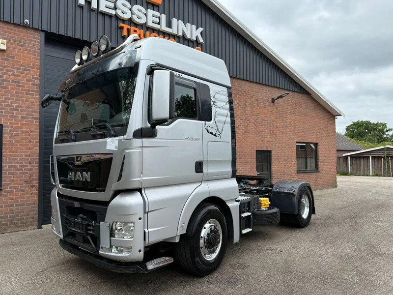 MAN TGX 18.460 4X4 550.440KM Hydraulic Standairco German truck - Tractor unit: picture 1 MAN TGX 18.460 4X4 550.440KM Hydraulic Standairco German truck - Tractor unit: picture 1