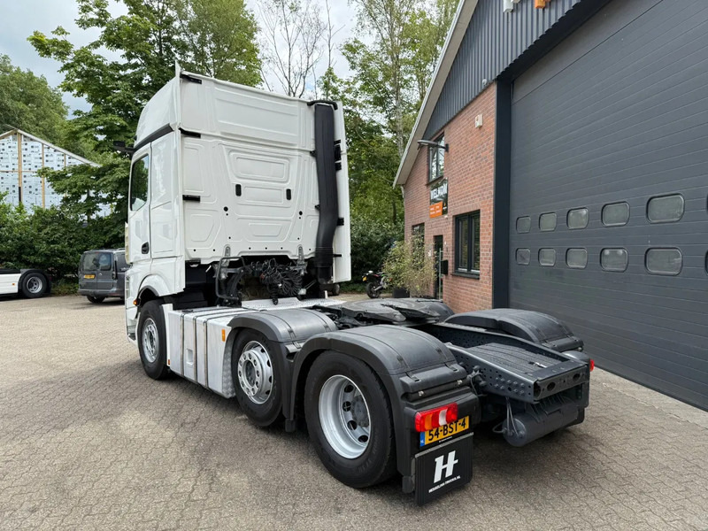 Mercedes-Benz Actros 2545 6X2 Gigaspace Standairco NL Truck 327.240KM Gestuurde voorloopas - Tractor unit: picture 4 Mercedes-Benz Actros 2545 6X2 Gigaspace Standairco NL Truck 327.240KM Gestuurde voorloopas - Tractor unit: picture 4
