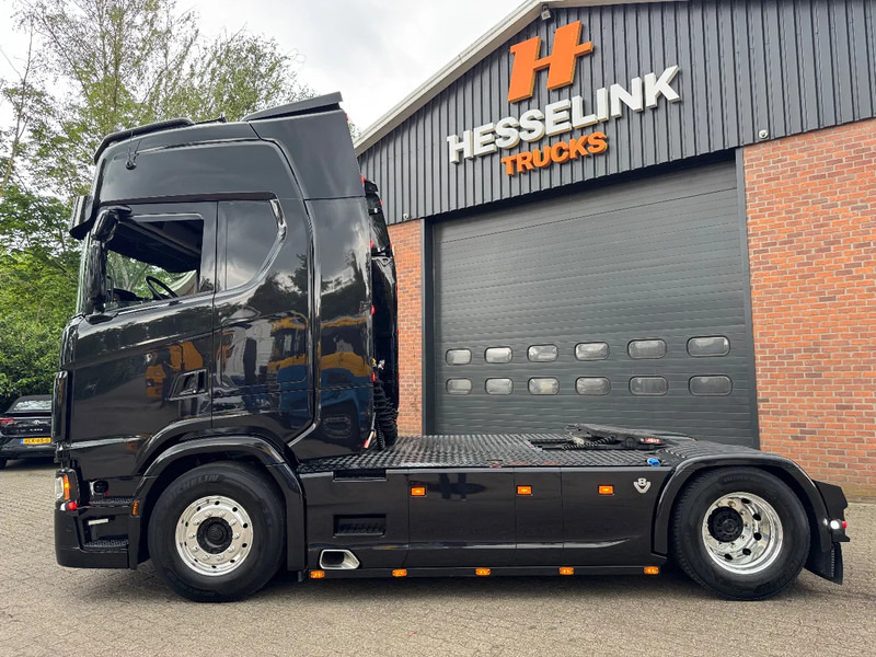 Scania S660 4X2 Retarder Full air Standairco Schuifschotel 9T Vooras PTO prep - Tractor unit: picture 5 Scania S660 4X2 Retarder Full air Standairco Schuifschotel 9T Vooras PTO prep - Tractor unit: picture 5