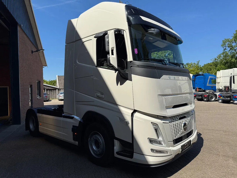 Volvo FH 500 AERO NEW! 9 Ton Vooras Globetrotter XL, PTO, ACC, Standairco, Retarder, 2 tanks, LED - Tractor unit: picture 2 Volvo FH 500 AERO NEW! 9 Ton Vooras Globetrotter XL, PTO, ACC, Standairco, Retarder, 2 tanks, LED - Tractor unit: picture 2