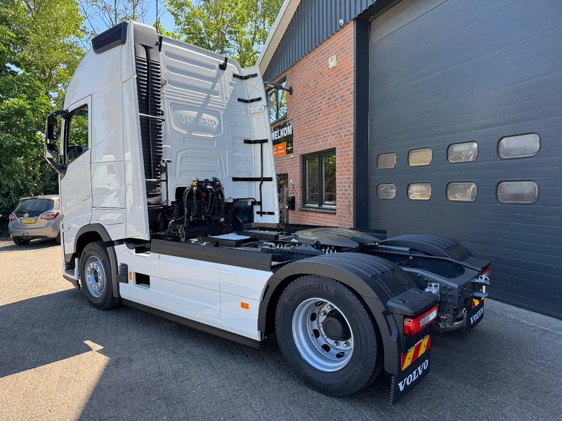 Volvo FH 500 AERO NEW! 9 Ton Vooras Globetrotter XL, PTO, ACC, Standairco, Retarder, 2 tanks, LED - Tractor unit: picture 3 Volvo FH 500 AERO NEW! 9 Ton Vooras Globetrotter XL, PTO, ACC, Standairco, Retarder, 2 tanks, LED - Tractor unit: picture 3