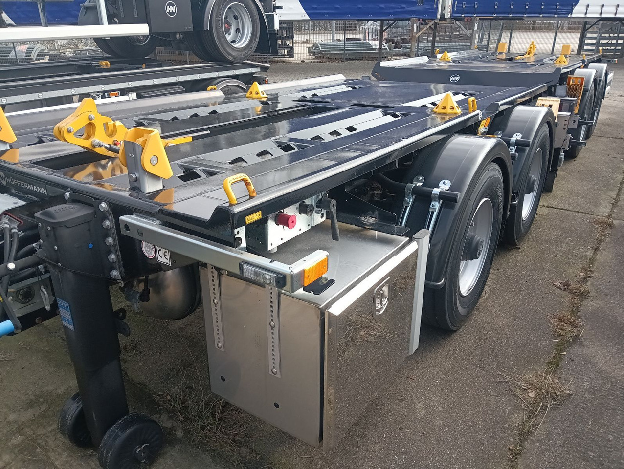 Hüffermann 2-ACHS-MINI-CARRIER MULTIFIX verzinkt NEU BPW Hüffermann 2-ACHS-MINI-CARRIER MULTIFIX verzinkt NEU BPW - Roll-off/ Skip trailer: picture 2 Hüffermann 2-ACHS-MINI-CARRIER MULTIFIX verzinkt NEU BPW Hüffermann 2-ACHS-MINI-CARRIER MULTIFIX verzinkt NEU BPW - Roll-off/ Skip trailer: picture 2