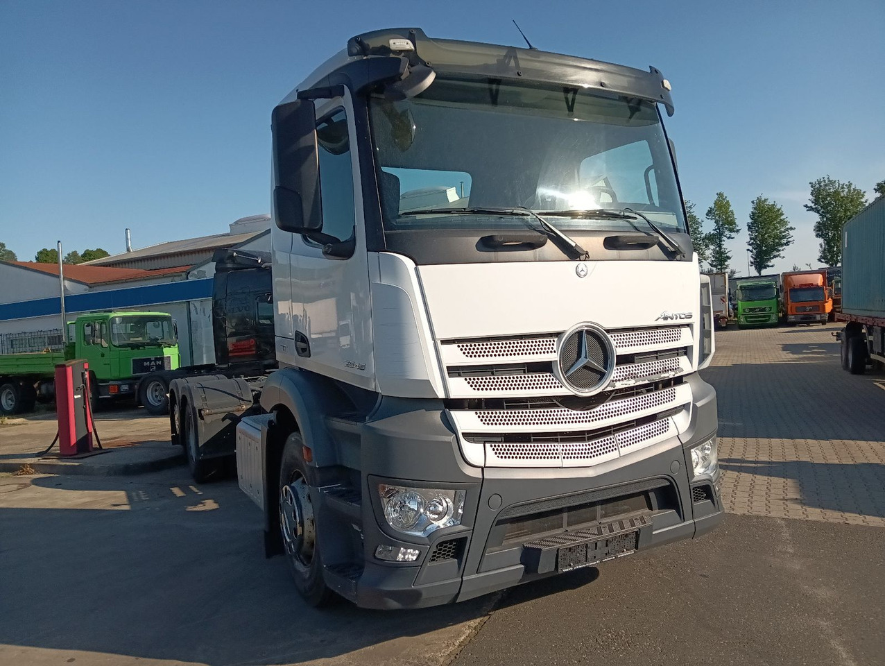 Mercedes-Benz ANTOS 2545 6x2 Lenkachse Luft/Luft PTO AHK - Cab chassis truck: picture 1 Mercedes-Benz ANTOS 2545 6x2 Lenkachse Luft/Luft PTO AHK - Cab chassis truck: picture 1