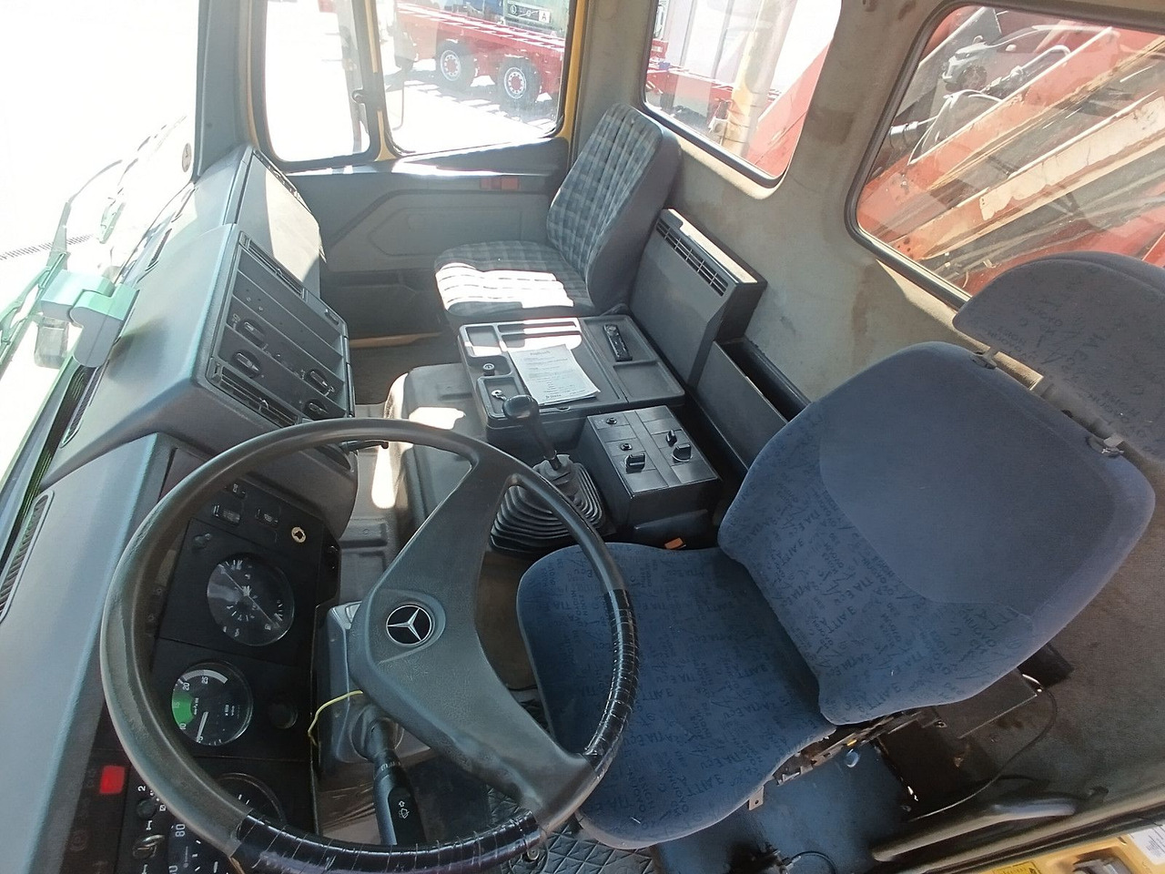 Mercedes-Benz SK 1722 AK 4x4 Blatt Schalter PalfingerPK10500A4 - Tipper, Crane truck: picture 5 Mercedes-Benz SK 1722 AK 4x4 Blatt Schalter PalfingerPK10500A4 - Tipper, Crane truck: picture 5