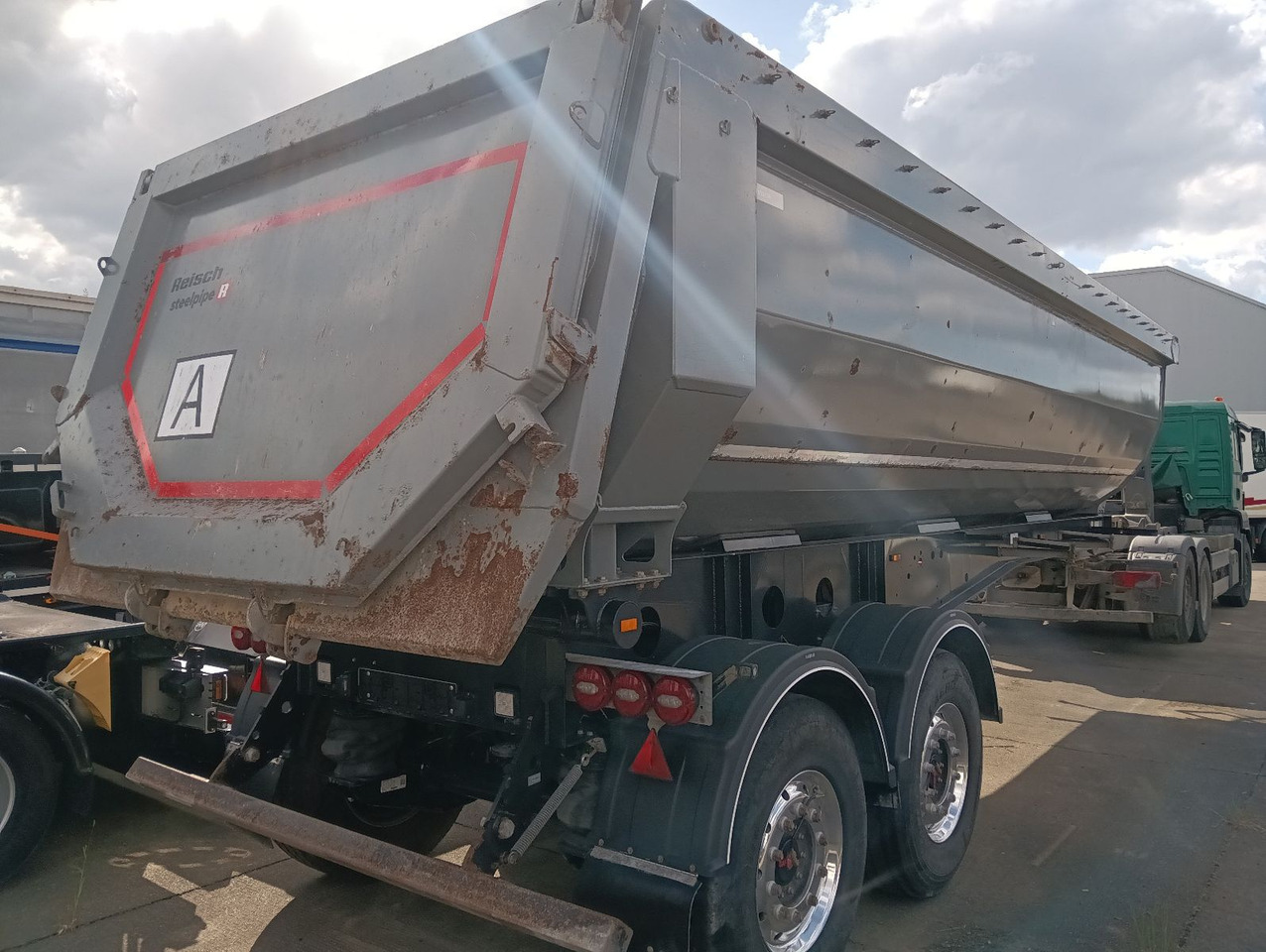 Reisch RHKS-2-SR07 25m3 2-A HARDOX ALCOA FullOption5,3t - Tipper semi-trailer: picture 4 Reisch RHKS-2-SR07 25m3 2-A HARDOX ALCOA FullOption5,3t - Tipper semi-trailer: picture 4
