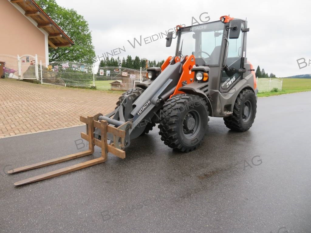 Hitachi ZW 95 - Wheel loader: picture 2 Hitachi ZW 95 - Wheel loader: picture 2
