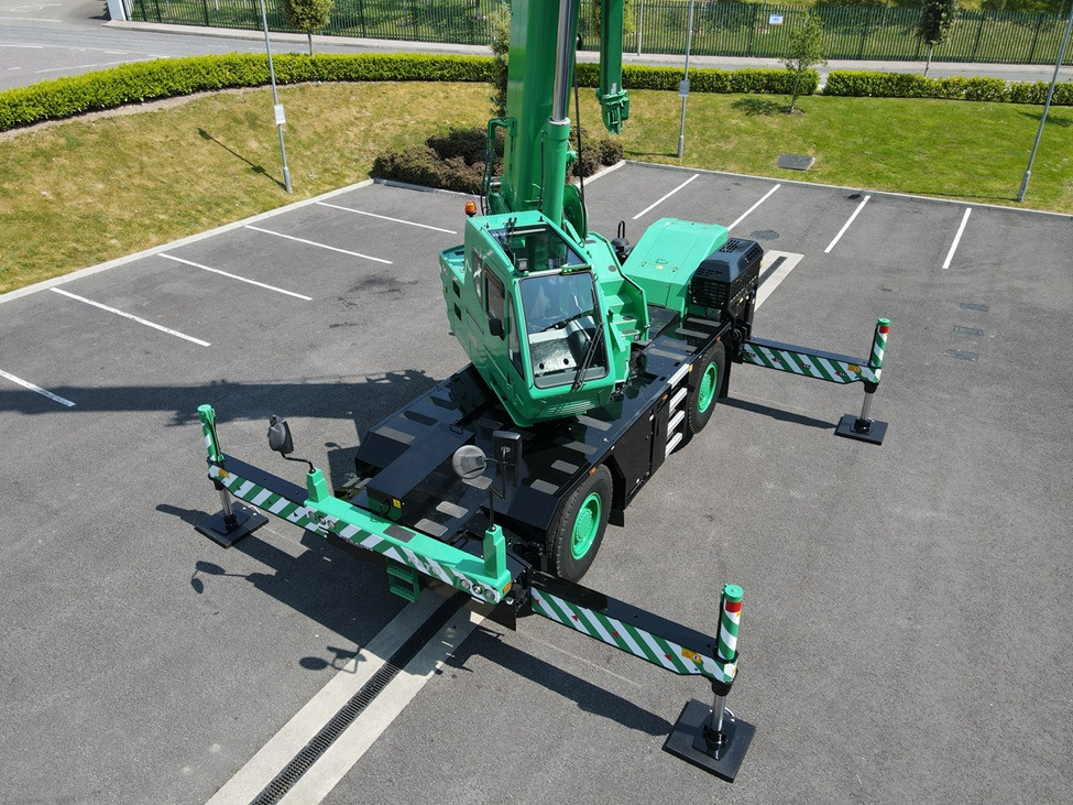 KATO CR-250Rv - 25 Ton City Crane - Excellent Condition - Mobile crane: picture 3 KATO CR-250Rv - 25 Ton City Crane - Excellent Condition - Mobile crane: picture 3