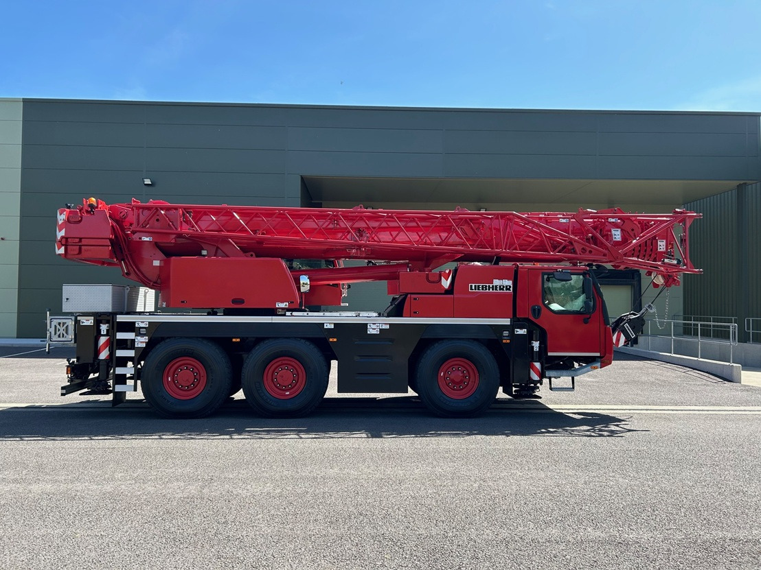 LIEBHERR LTM1060-3.1 with only 5,090 kms from New - All terrain crane: picture 5 LIEBHERR LTM1060-3.1 with only 5,090 kms from New - All terrain crane: picture 5