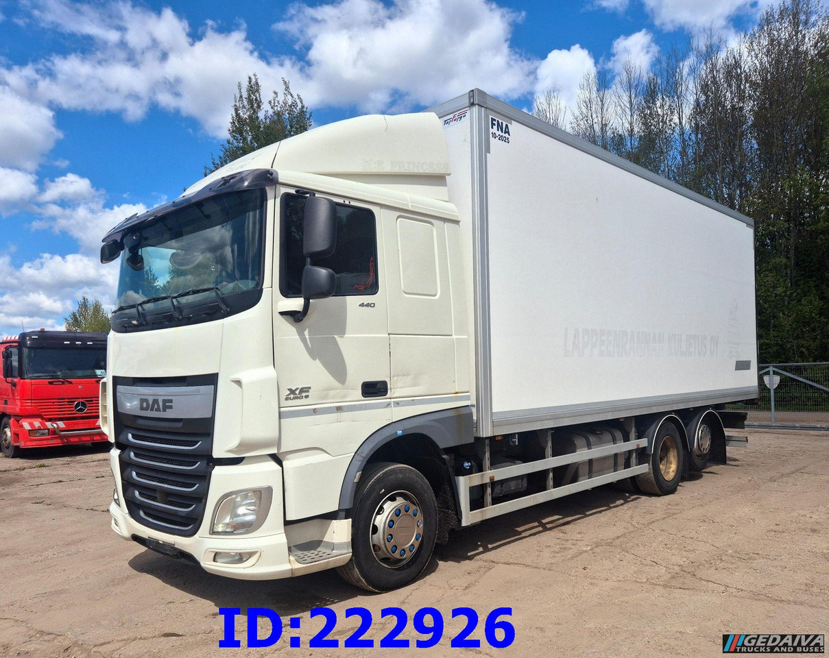 DAF XF 106 440 FAR 6x2 Euro6 - Isothermal truck: picture 4 DAF XF 106 440 FAR 6x2 Euro6 - Isothermal truck: picture 4