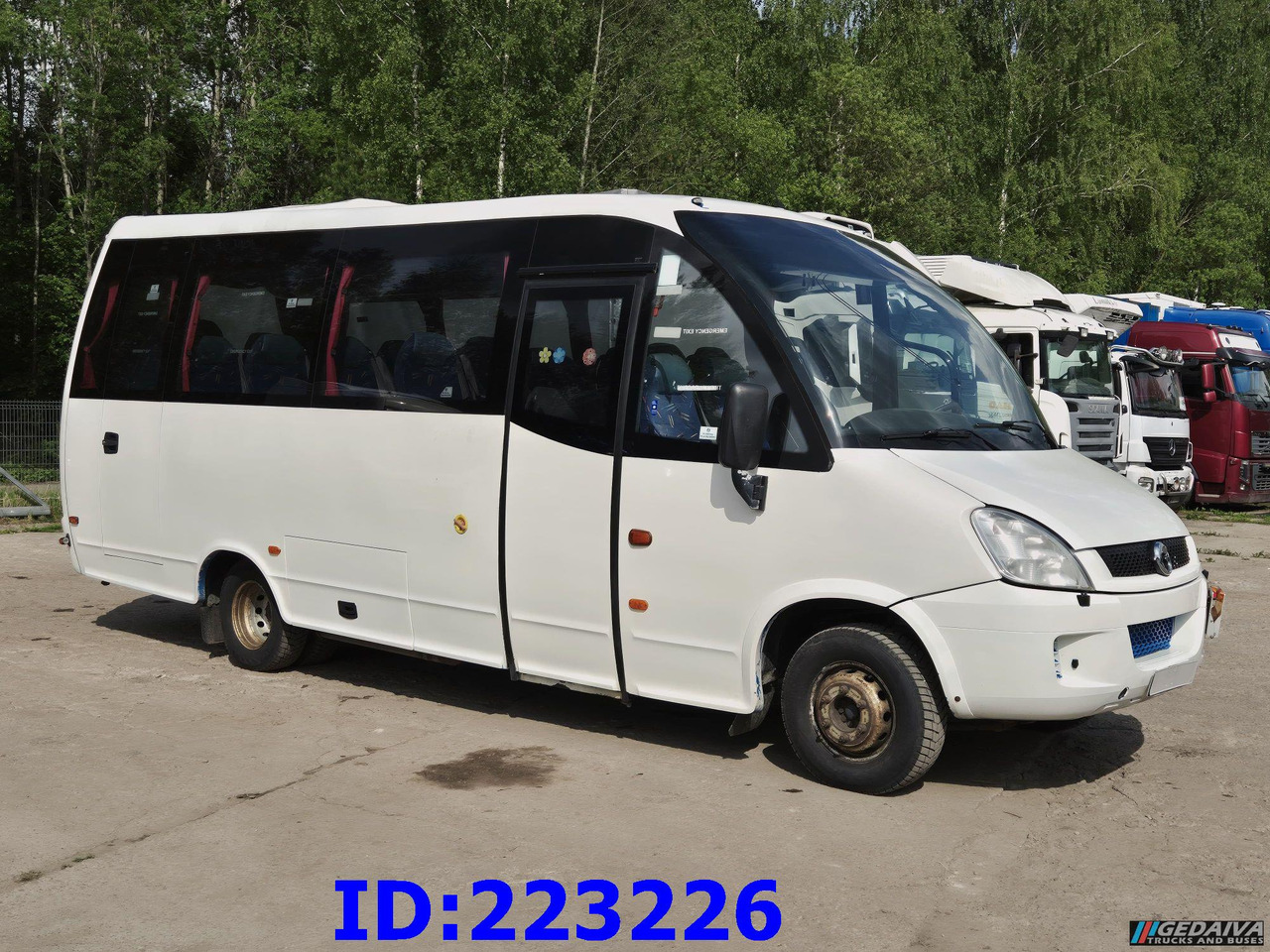 IVECO Daily 70C17A 25-seater Euro5 - Coach: picture 4 IVECO Daily 70C17A 25-seater Euro5 - Coach: picture 4