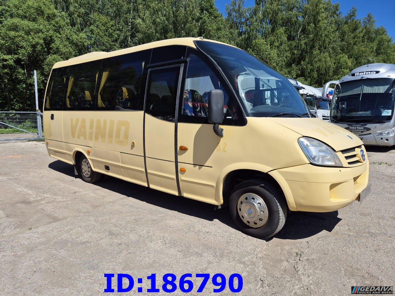 IVECO Wing Daily Tourys 25-seater - Coach: picture 4 IVECO Wing Daily Tourys 25-seater - Coach: picture 4
