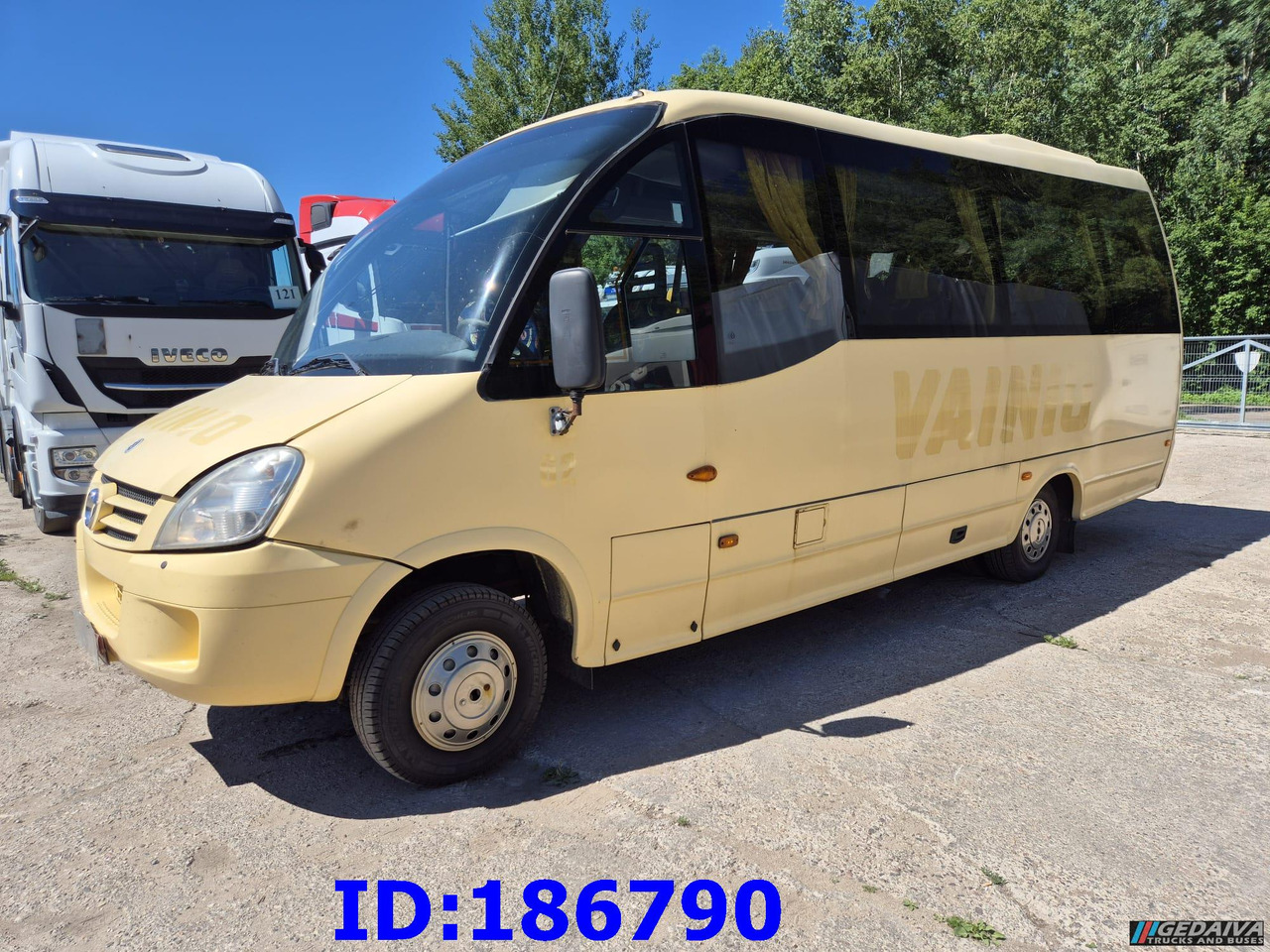 IVECO Wing Daily Tourys 25-seater - Coach: picture 1 IVECO Wing Daily Tourys 25-seater - Coach: picture 1
