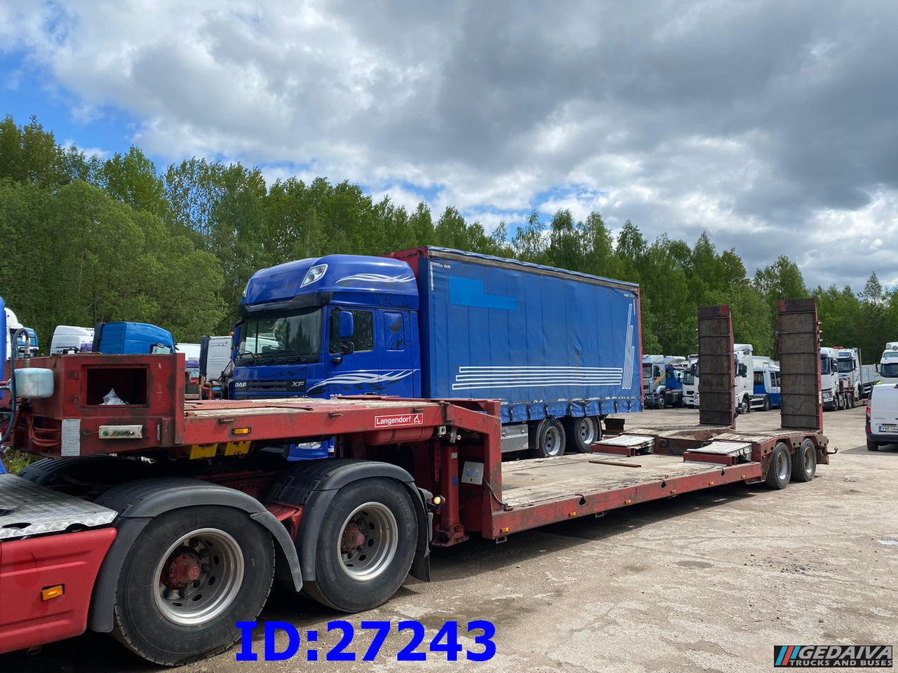 LANGENDORF Satbue 20/28 - Low bed - Low loader semi-trailer: picture 1 LANGENDORF Satbue 20/28 - Low bed - Low loader semi-trailer: picture 1