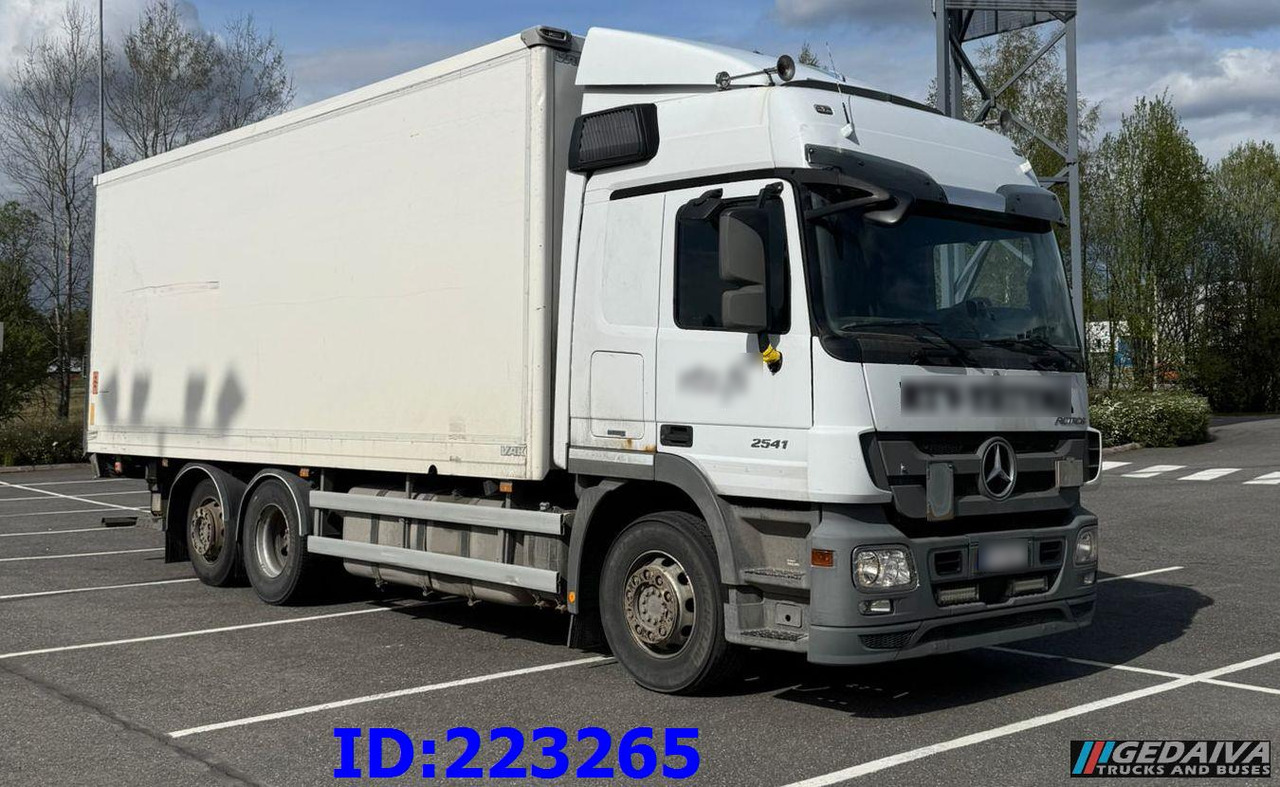 MERCEDES-BENZ Actros 2541 6x2 Retarder Euro5 - Isothermal truck: picture 4 MERCEDES-BENZ Actros 2541 6x2 Retarder Euro5 - Isothermal truck: picture 4