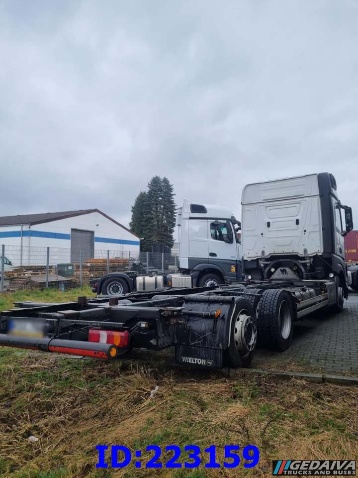 MERCEDES-BENZ Actros 2542 BDF 6x2 Euro6 - Cab chassis truck: picture 5 MERCEDES-BENZ Actros 2542 BDF 6x2 Euro6 - Cab chassis truck: picture 5
