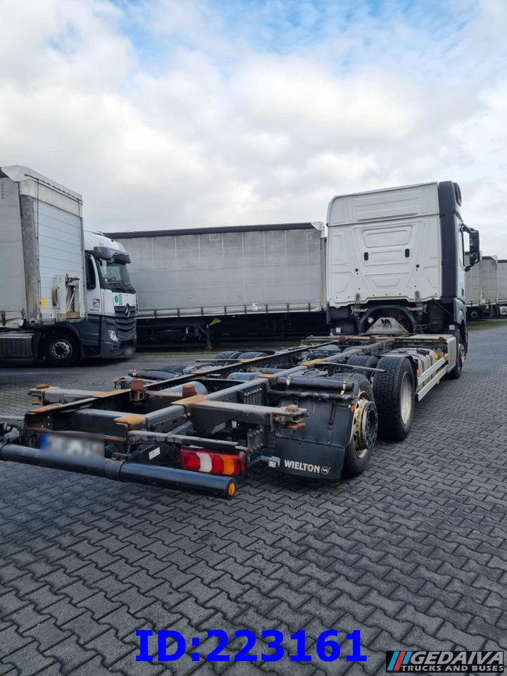 MERCEDES-BENZ Actros 2542 BDF 6x2 Euro6 - Cab chassis truck: picture 4 MERCEDES-BENZ Actros 2542 BDF 6x2 Euro6 - Cab chassis truck: picture 4